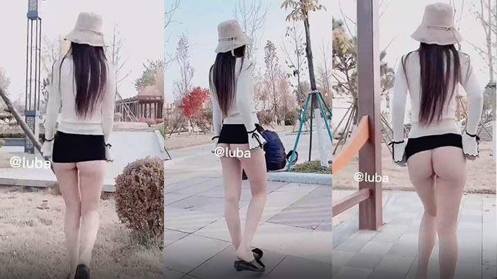 妹子在街上露屁股走街哦秀性感的屁股封面图