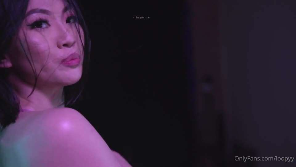 迷恋黑人巨屌的亚裔女神亚裔封面图