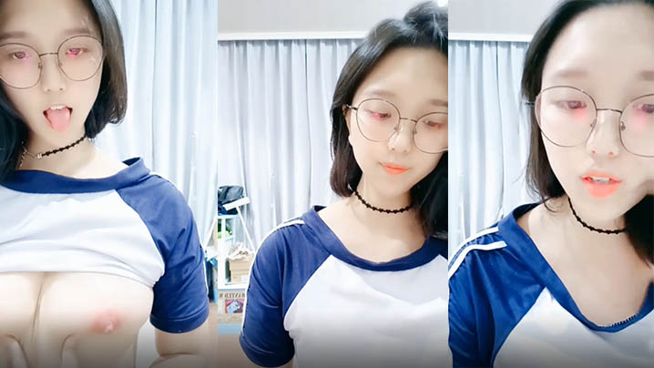 清纯唯美眼镜学生妹骚操作萝莉母狗