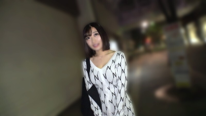 FC2-PPV-4783941 【附贈】K罩杯素人兔女郎的誘人身材，讓男友興奮不已！激烈玩弄中，胸部顫抖，意外中出大片