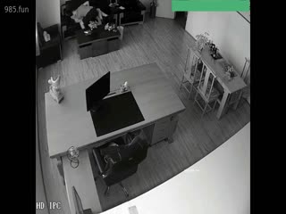 【三十如狼】河北某摄影店老板娘在公司与2名男子长达两年偷情记录每次都是无套内射有生活照片太炸裂了_