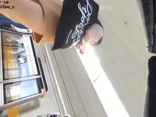 【偷拍抄底】私藏抄底路人美少妇神秘三角地带封面图