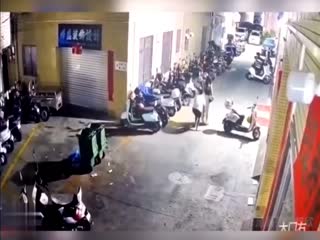 变态黑客高手破解摄像头高颜值女孩