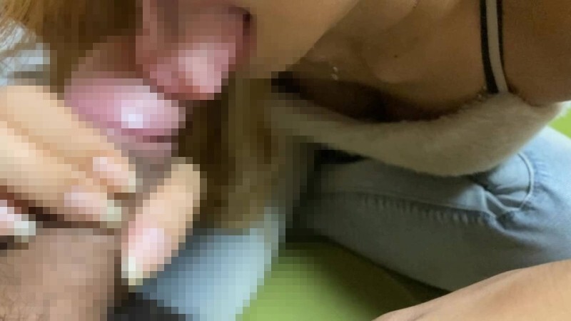 FC2-PPV-4778674 辣妹妻子：趁著老公玩弹珠机的时候，自己也做了些XX活动哈哈。附赠已婚教师Mu〇me的花絮影片。